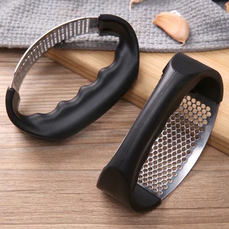 Stainless Steel Food Grade Garlic Press Crusher Manual Garlic Mincer Chopping Garlic Tools Curve Fruit Vegetable Cooking Kitchen Gadgets Tools for Mincing and Chopping Garlic Accessory