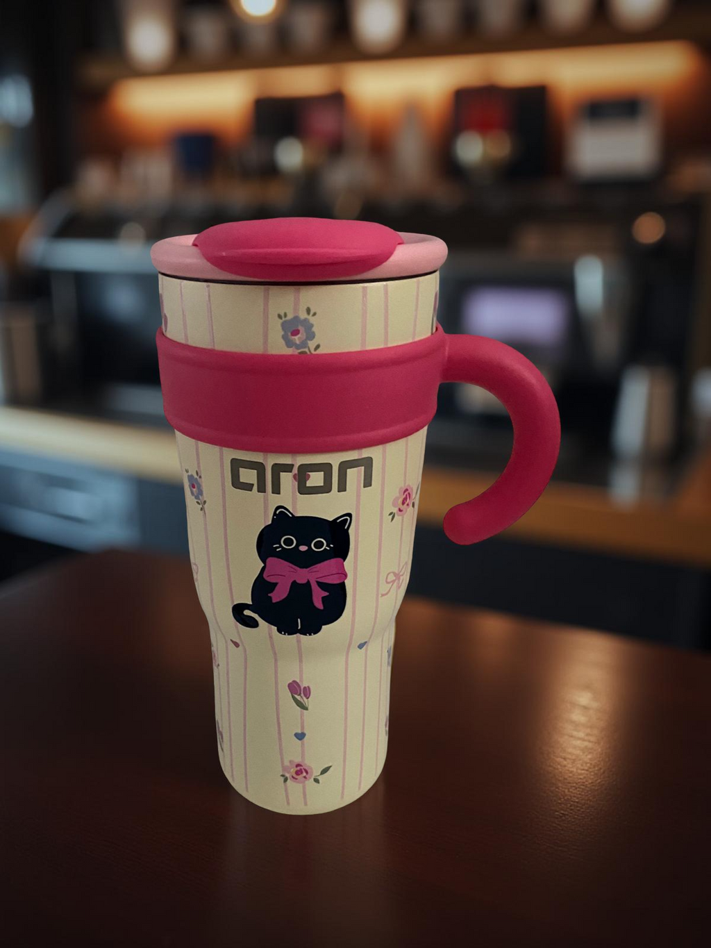 Aron 750ml Bullet-Shaped Stainless Steel Travel Mug with Handle and Lid, Double Wall Insulated Coffee Cup, 316 & 304 Stainless Steel Leak Resistant Tumbler, Cute Cartoon Cat Design Reusable Thermal Cup for Coffee Tea Water