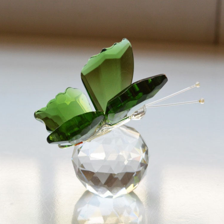 Crystal Flying Butterfly with Crystal Ball Base Figurine Collection Cut Glass Ornament Statue Animal Collectible Multiple Office Home Holiday Decoration Gift for Women